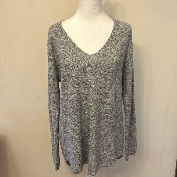 A.N.A black white V neckline long sleeve cotton sweater Size L EUC - Picture 1 of 8